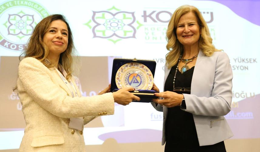 Prof. Dr. Terzioğlu, Avrasya Üniversitesi öğrencileriyle buluştu