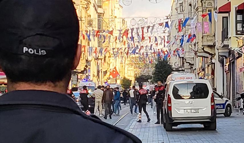 Tüm bankları kaldırdılar! İstiklal Caddesi yaya ve araç trafiğine açıldı