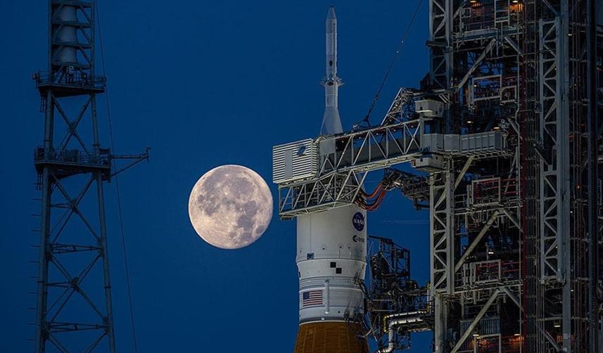 NASA, Ay'a insanlı seferler düzenlemeyi amaçlayan göreve doğru hızla ilerliyor