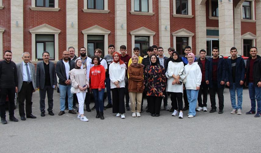 Çamoluklu öğrenciler Avrasya Üniversitesine misafir oldu