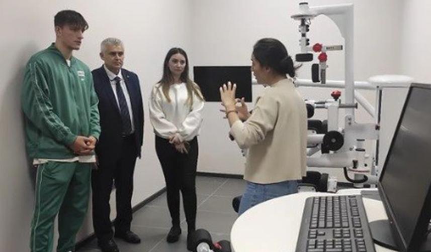 Ahmetcan Kaplan'dan, sporcu performans merkezine ziyaret