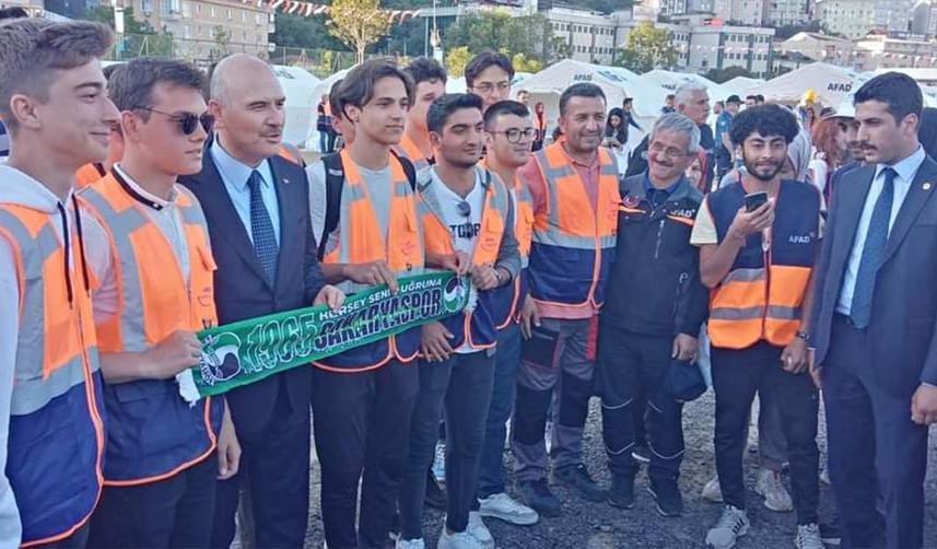 Sakarya'da gönüllü Hafız Arama Kurtarma Timi (HAK) sahada