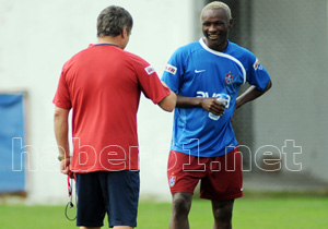 Yattara tarihe geçti