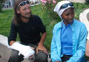 Dövülen Turistlerden Teşekkür