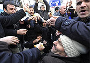 Tekel işçisine cip çarptı