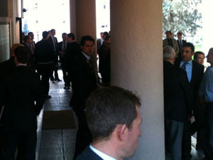 Başbakanlık'ta silah sesleri