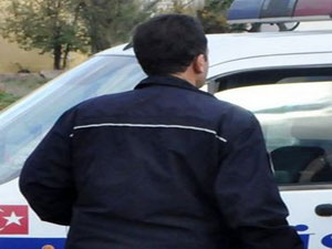 Sınıflara  giren 8 kişilik grup dehşet saçtı...