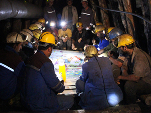Maden ocağında ilk sahur!