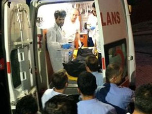 Babası ve yengesini av tüfeğiyle öldürdü