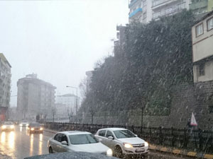 Trabzon'da Uçuşlara Kar Darbesi Devam Ediyor!