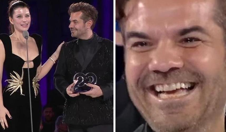 Kenan Doğulu elinden ödül aldığı Beren Saat'in sözleri karşısında gözyaşlarına hakim olamadı