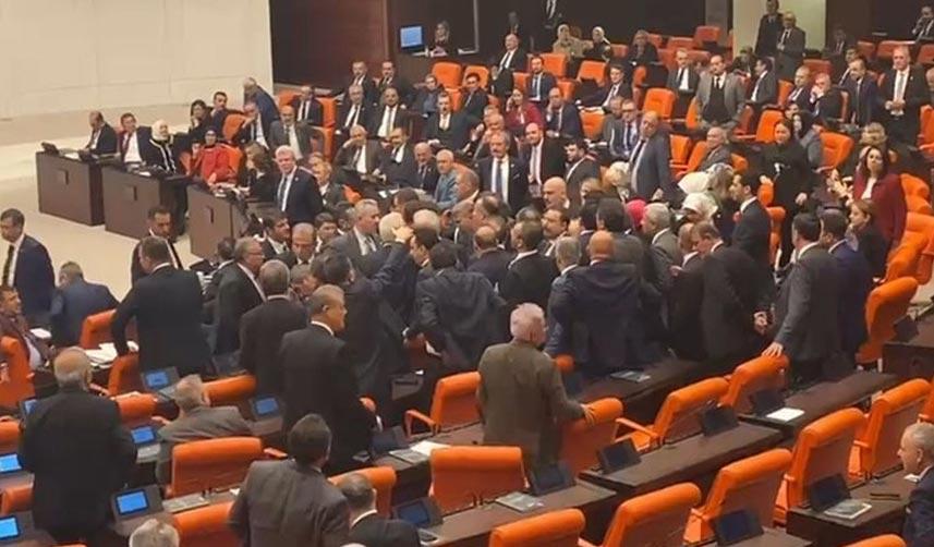 TBMM'de gerginlik çıktı, milletvekilleri birbirinin üzerine yürüdü