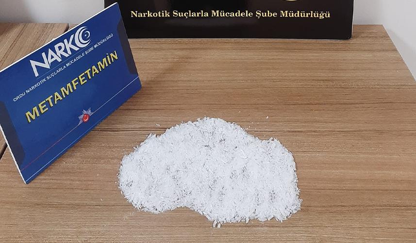 Ordu'da polisin durdurduğu araçtan uyuşturucu çıktı