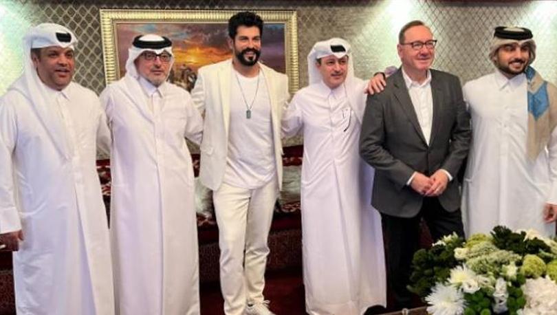Burak Özçivit, gelen tepkilerin ardından Kevin Spacey ile fotoğraflarını sildi