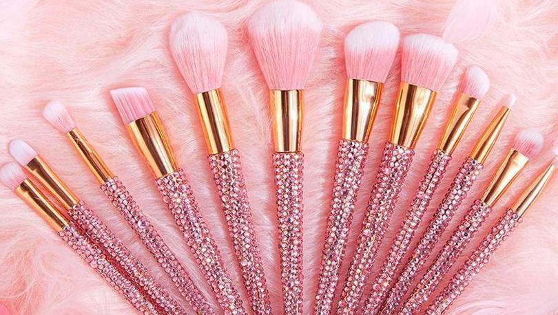 Makyaj fırçaları nasıl temizlenir?