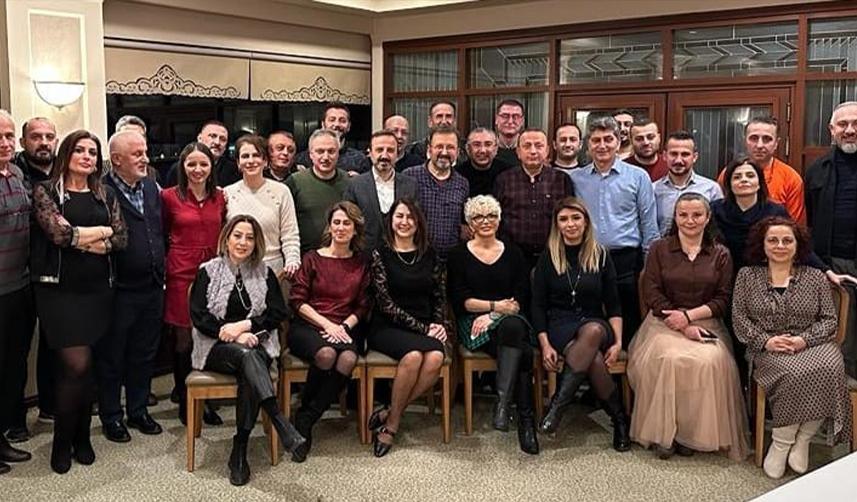 İmperial Hastanesi yönetimi ve doktorları yemekte bir araya geldi