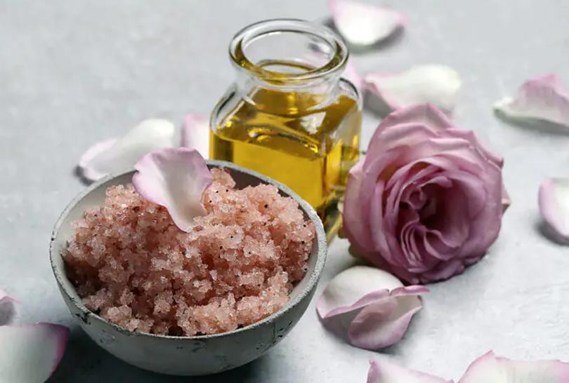 Gül Yağı Faydaları Nelerdir? Nasıl Kullanılır?