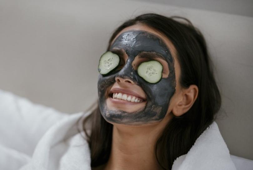 Yüzdeki Siyah Noktalar Nasıl Temizlenir?