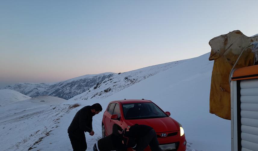 Bayburt'ta mahsur kalan 4 kişi kurtarıldı