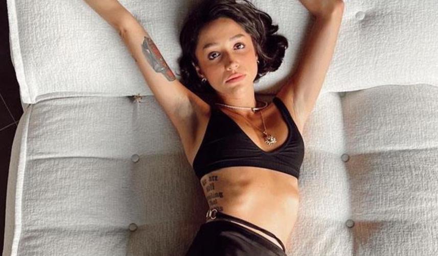 Düşerek kemiklerini kıran Zeynep Bastık'ın konserleri iptal oldu