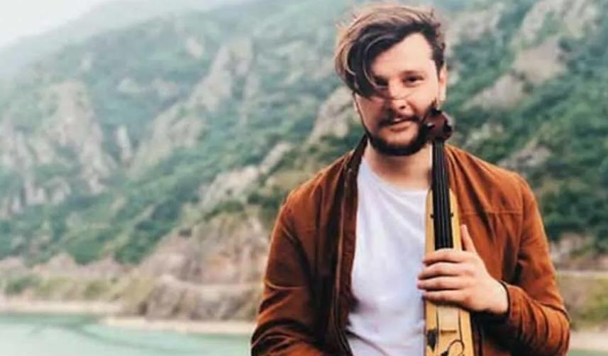 Ekin Uzunlar yeni şarkısı Köz'ü çıkardı! Klibinde oynadığı karakter dikkat çekti