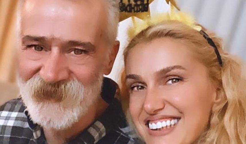 Tuğba Özay'ın babası hayatını kaybetti