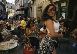 Ak Parti'den 'çingenelere' jest