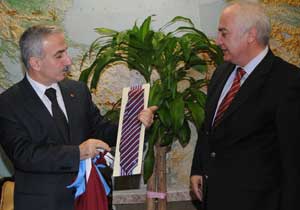 Trabzonspor'dan Vali'ye ziyaret