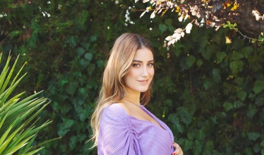 İkinci kez hamilelik heyecanı yaşayan Hazal Kaya, karnı burnunda pozlarını paylaştı