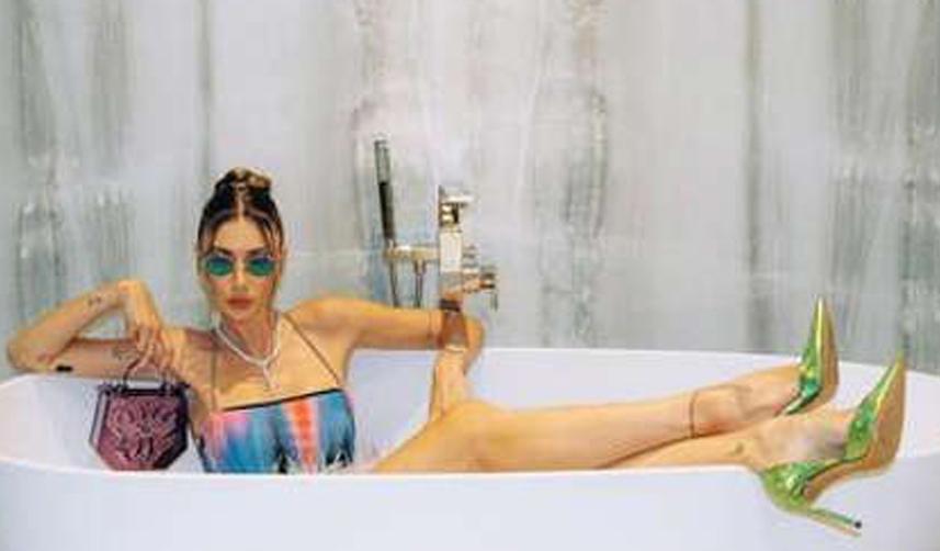 Şeyma Subaşı'ndan jakuzi paylaşımı