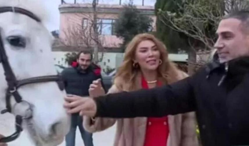 Doğuş eşi için kesenin ağzını açtı!