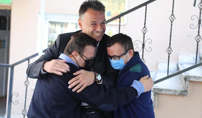 Maçka Belediye Başkanı Koçhan’dan “Makarnanın yerini powerbank aldı!” cevabı