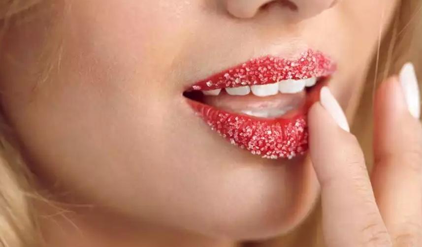 Evde dudak peelingi nasıl yapılır? Dudak bakımı nasıl yapılır?