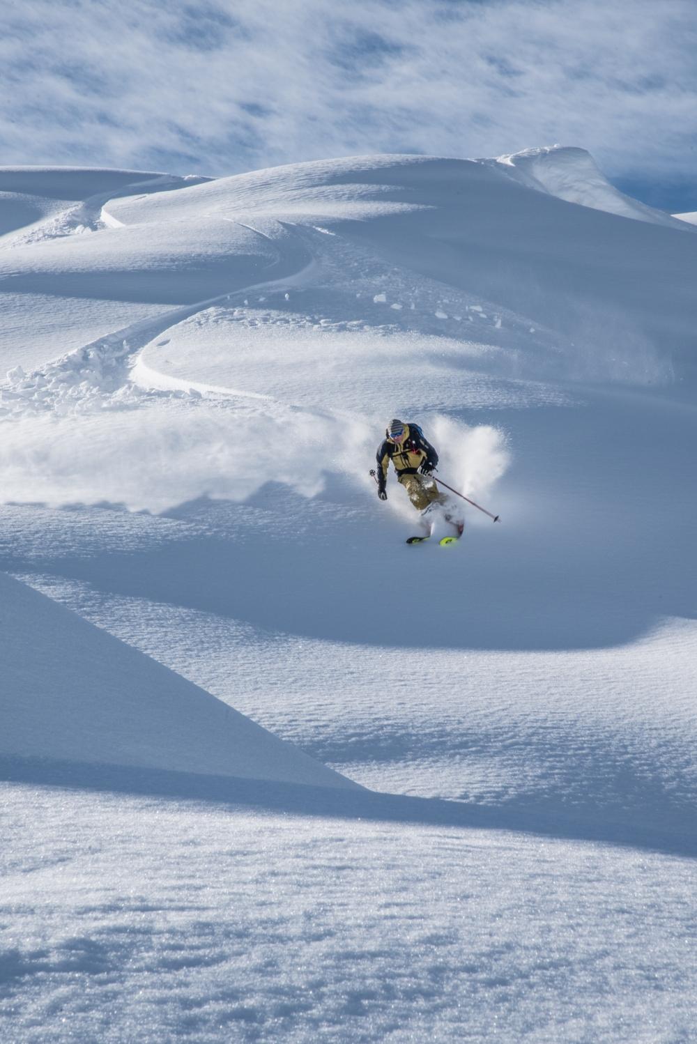 Kaçkar Dağları'nda "heliski" heyecanı devam ediyor