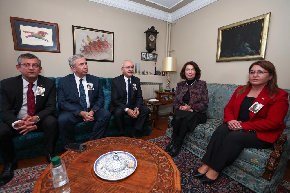 Gazeteci-yazar Uğur Mumcu ölümünün 30'uncu yılında anıldı