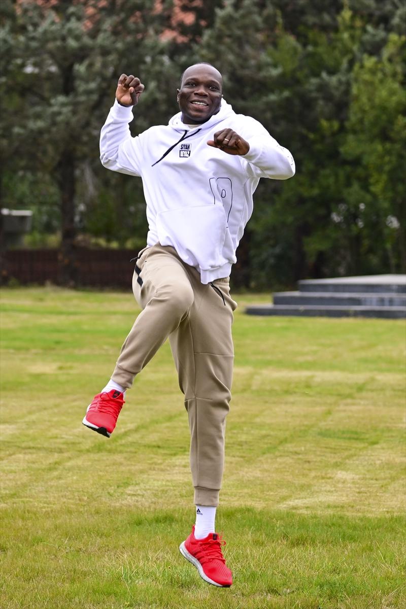 Beşiktaş'ın Kamerunlu futbolcusu Aboubakar, takımıyla yeni şampiyonluklar peşinde: