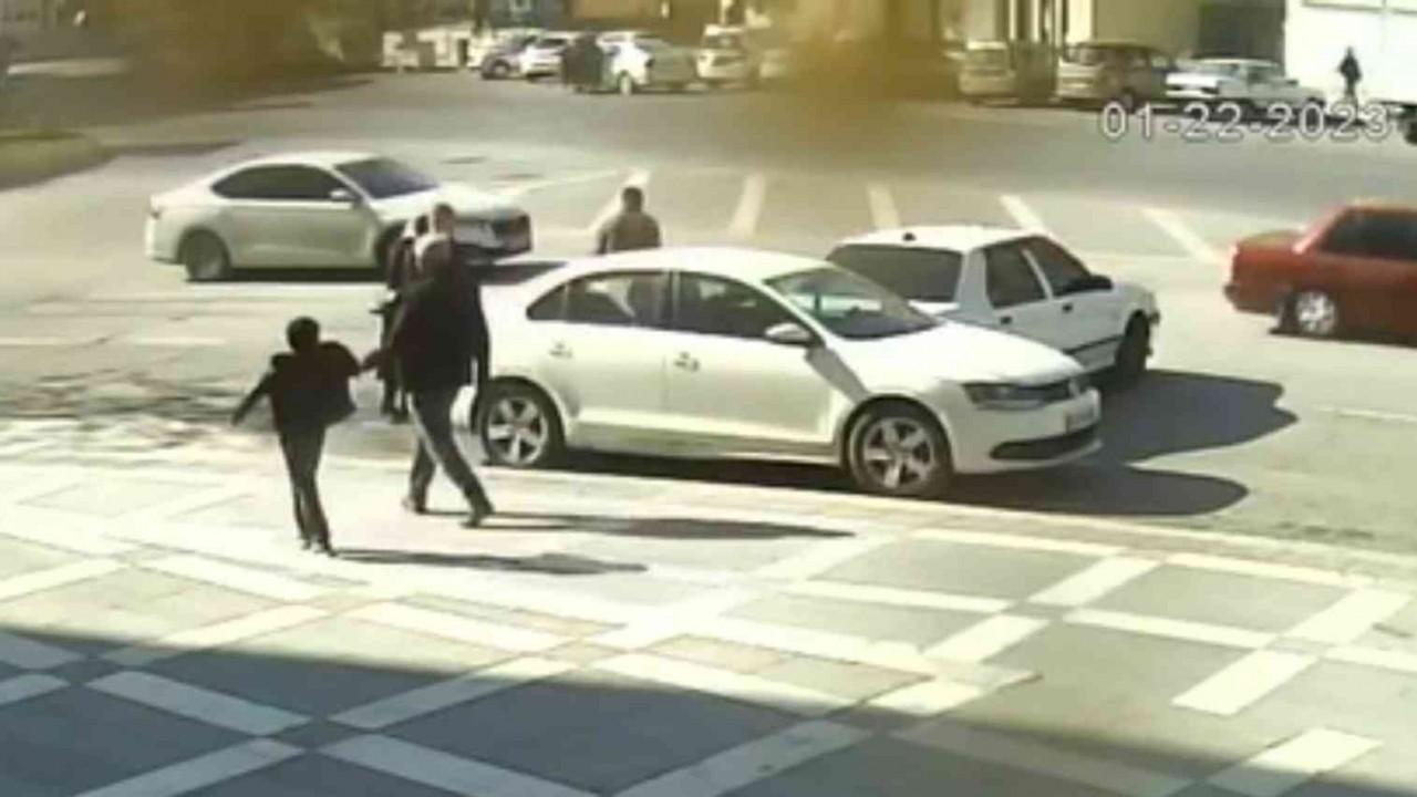 El freni çekilmeyen otomobil kazaya neden oldu