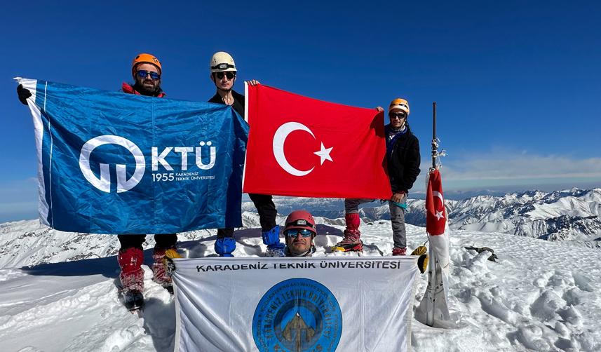 Dağcılar Kaçkar Kış Zirve Tırmanışı gerçekleştirdi