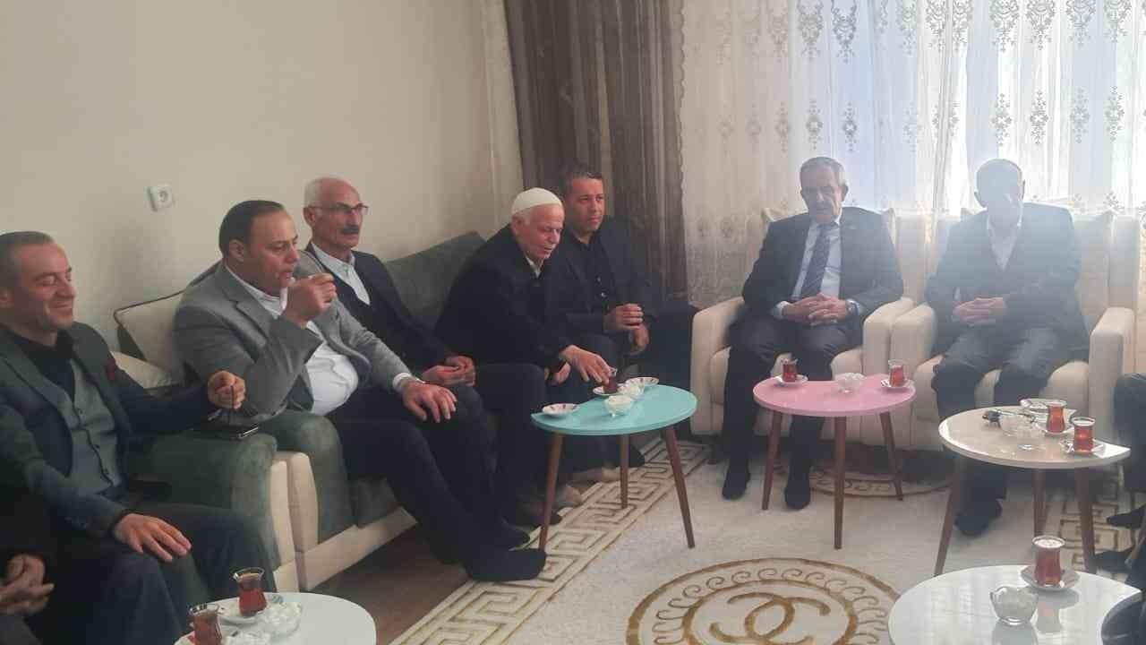 Hakkari’de husumetli iki aile barıştırıldı