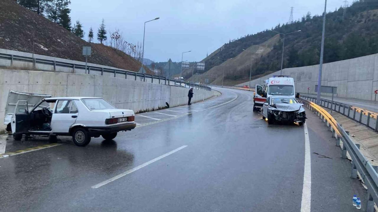 Amasya’da 3 aracın karıştığı kazada 6 yaralı