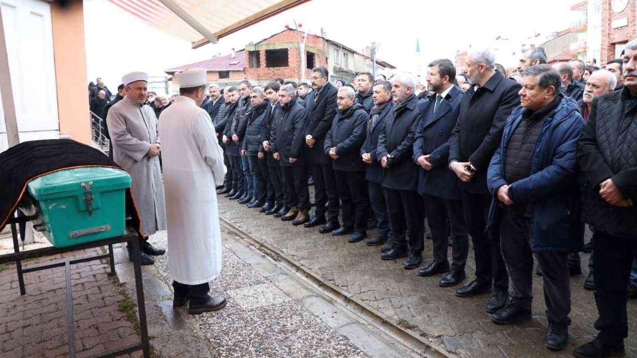 Kütahya Belediye Başkanı Alim Işık’ın annesi vefat etti