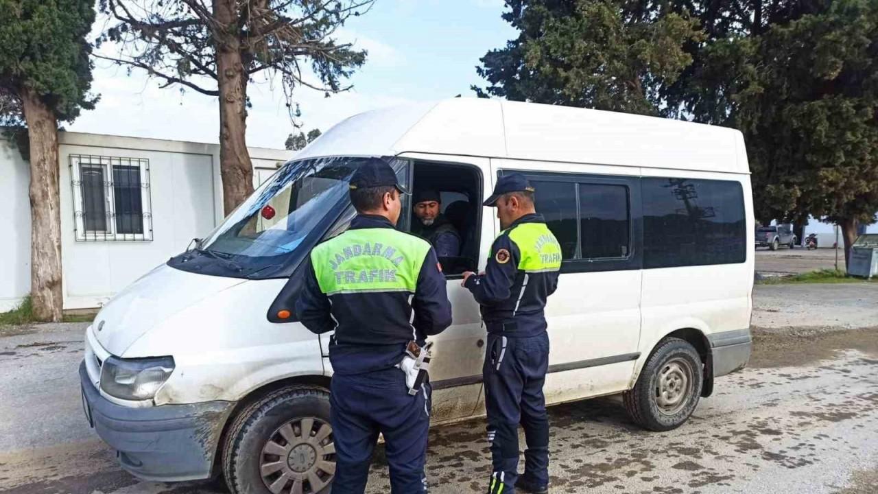 Jandarma ekiplerinden emniyet kemeri denetimi