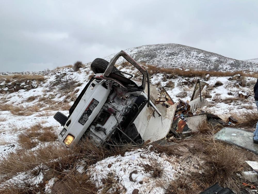 Kayseri’de kamyonet şarampole devrildi: 1 kişi ağır yaralı