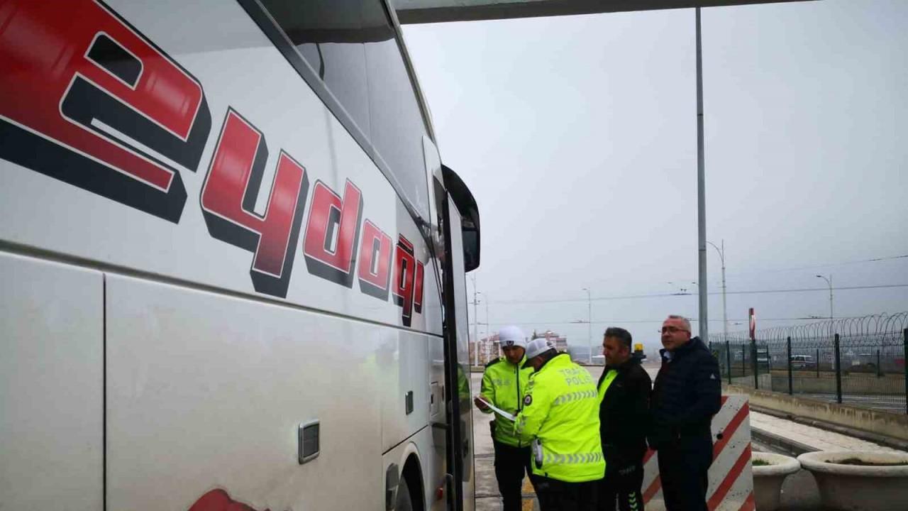 Polisten kış lastiği denetimi