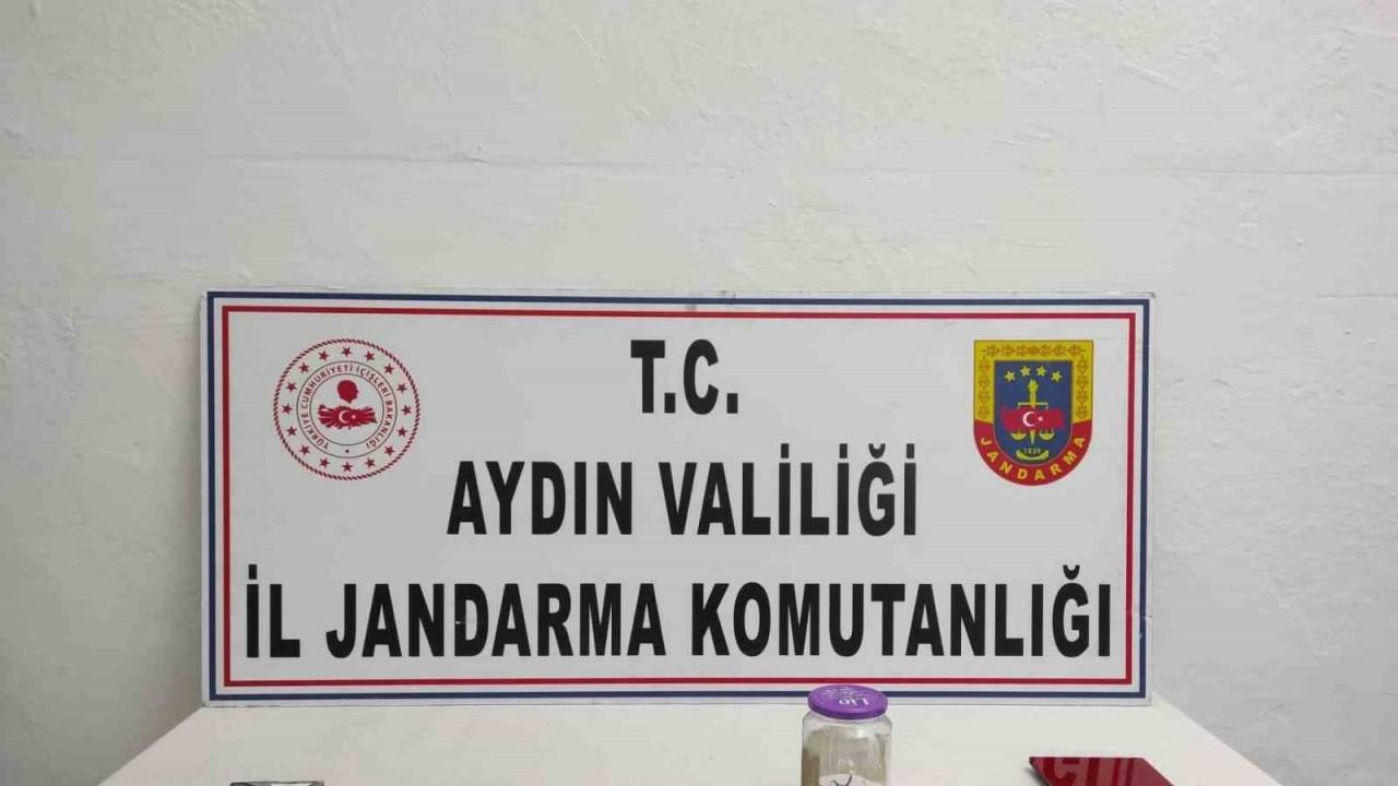 Uyuşturucu taciri jandarmadan kaçamadı