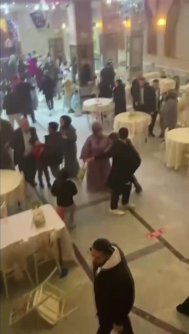 Pendik’te düğün salonunda taraflar birbirine girdi: 9 yaralı