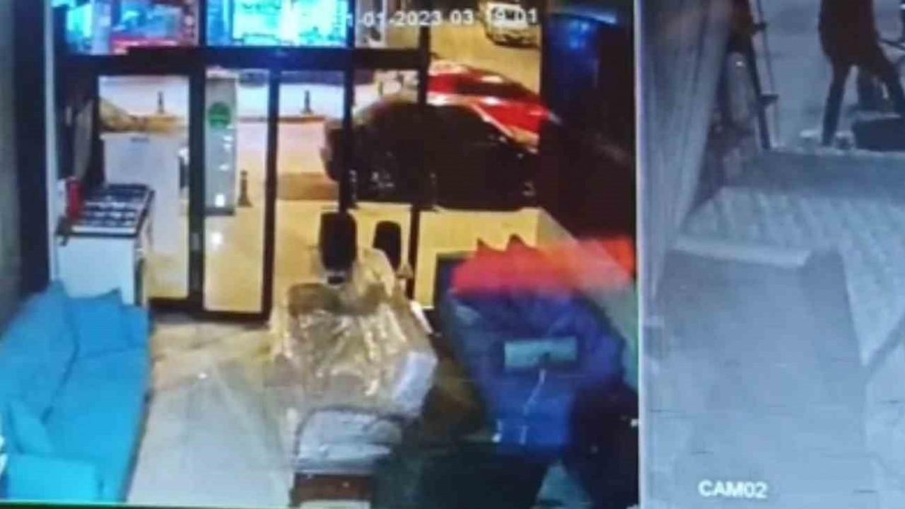 Hülya Avşar maketine saldıran şahsın alkollü olduğu ortaya çıktı