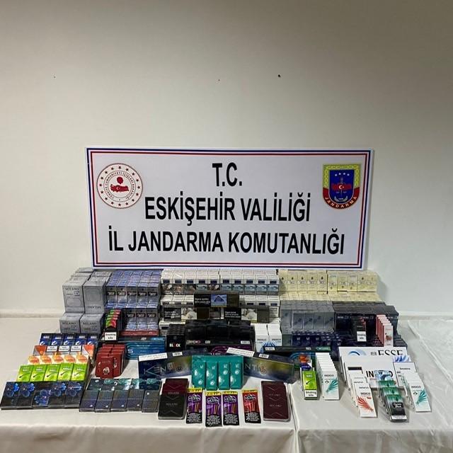 Kaçak sigara satan şahıs jandarma ekiplerince yakalandı