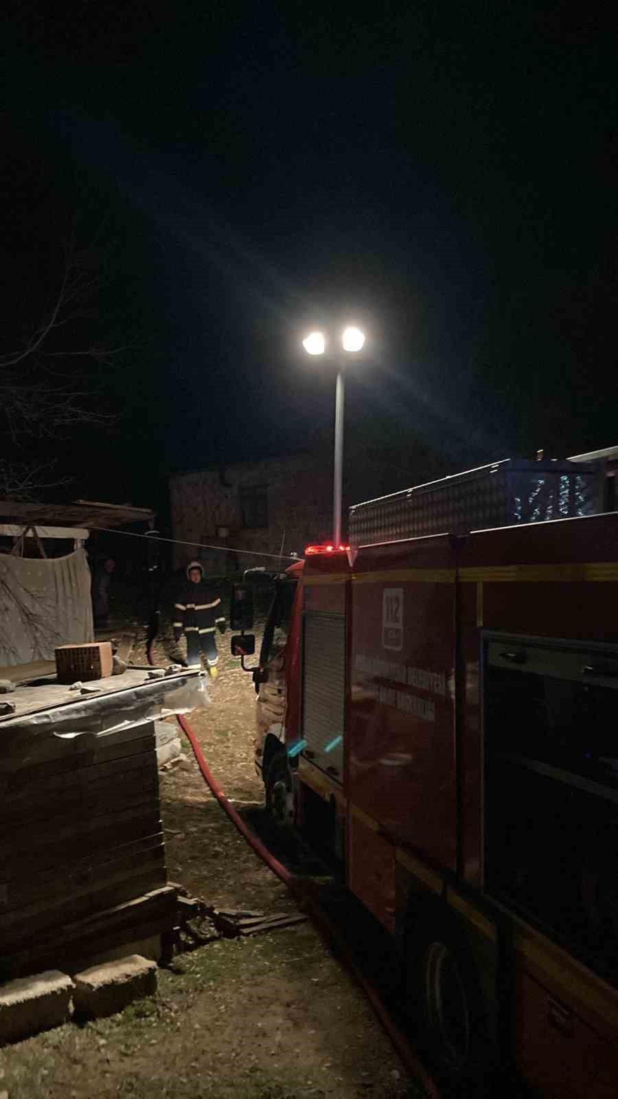 Muğla’da psikolojik sorunları olan vatandaş evini ateşe verip kaçtı