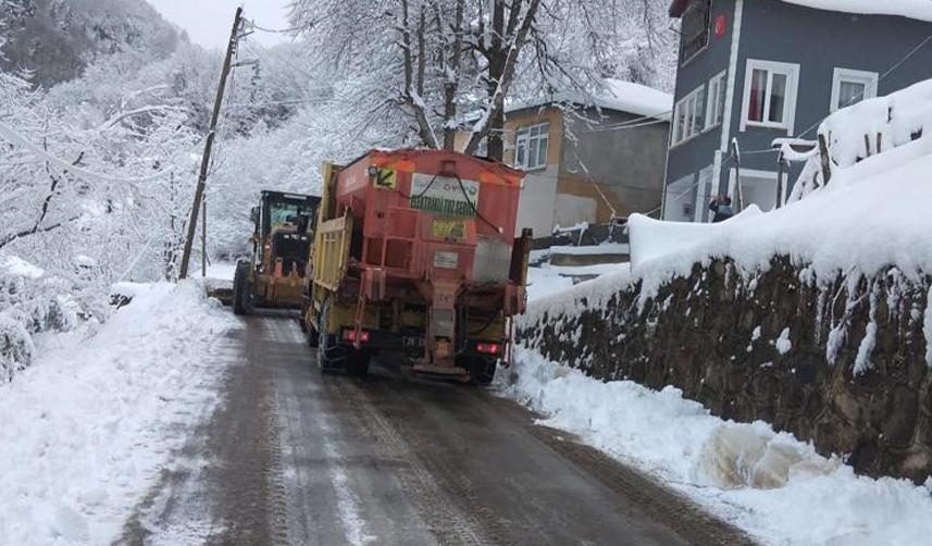 Giresun’da kar etkili oldu! Ekipler işe koyuldu